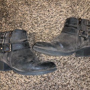 Sonoma- Women's 7.5 suede booties